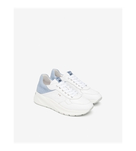 E615185D_707_03-768x960