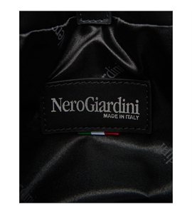 E644125D_100_05-768x960