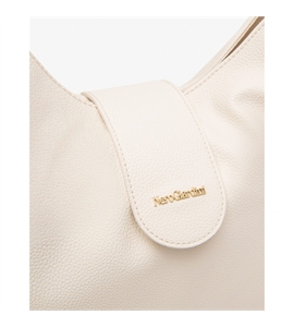 E644200D_710_04-768x960