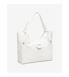 E644200D_707_03-768x960