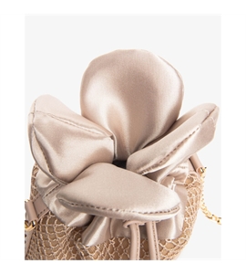 E644124DE_671_04-768x960